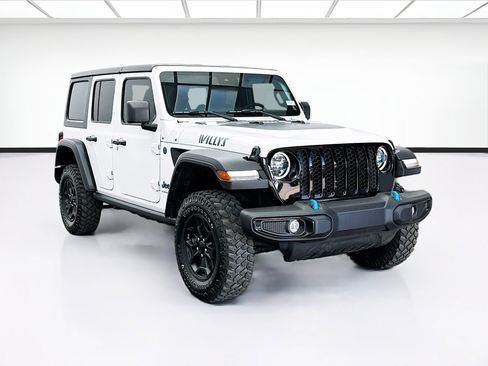 Used 2024 Jeep Wrangler Unlimited AWD/4WD image 3