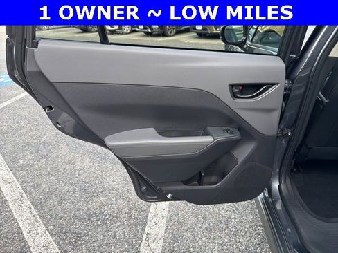 Used 2024 Subaru Crosstrek 2.0i Premium image 31