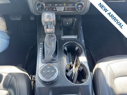 Used 2025 Ford Bronco Outer Banks AWD/4WD image 26