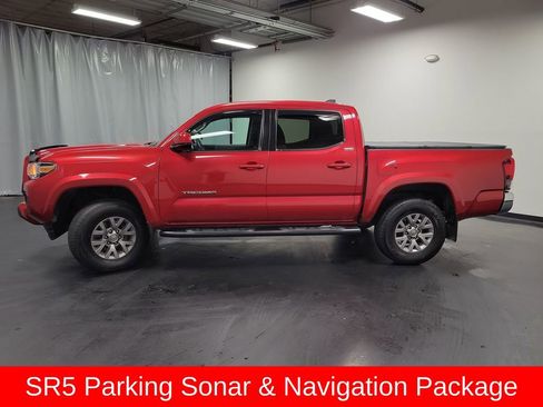 Used 2019 Toyota Tacoma SR5 AWD/4WD image 5