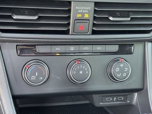 Used 2022 Volkswagen Jetta Sport FWD image 17