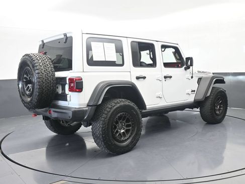 Used 2022 Jeep Wrangler Unlimited Rubicon w/ Xtreme Recon 35" Tire Package AWD/4WD image 6
