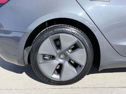 Used 2023 Tesla Model 3 Standard Range image 11