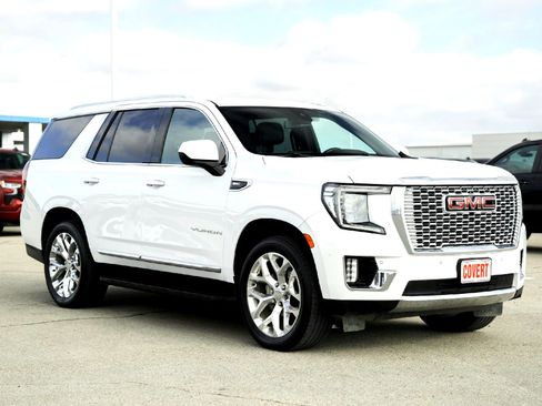 Used 2021 GMC Yukon SLT w/ Rear Media and Nav Package image 6