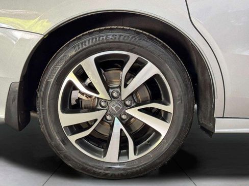 Used 2023 Honda Odyssey Touring image 18