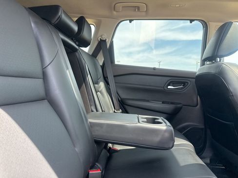 Used 2022 Nissan Rogue SV w/ SV Premium Package AWD/4WD image 30