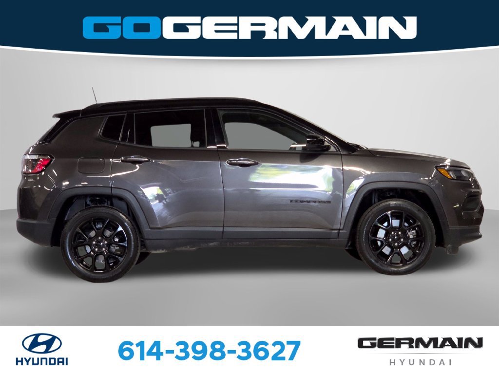 Used 2023 Jeep Compass Latitude w/ Convenience Group AWD/4WD image 7