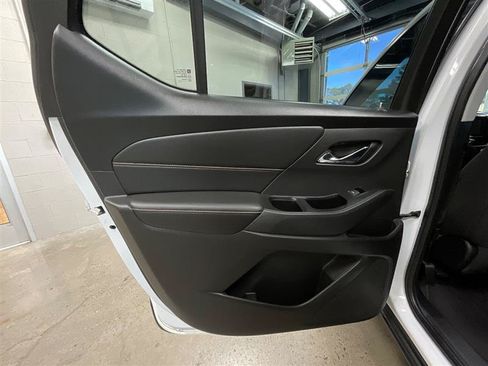 Used 2018 Chevrolet Traverse LS AWD/4WD image 19