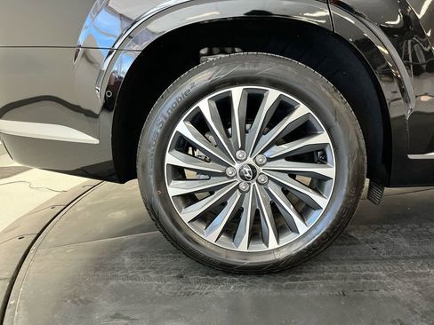 Used 2024 Hyundai Palisade Calligraphy image 10
