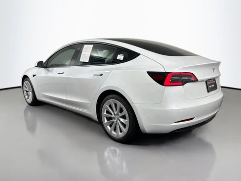 Used 2022 Tesla Model 3 Standard Range image 7