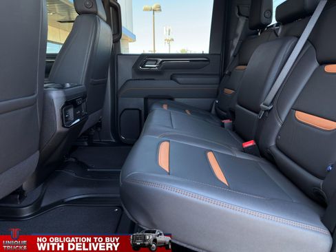 Used 2025 GMC Sierra 2500 AT4 w/ AT4 Premium Plus Package image 24