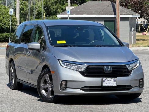 Used 2021 Honda Odyssey EX image 1