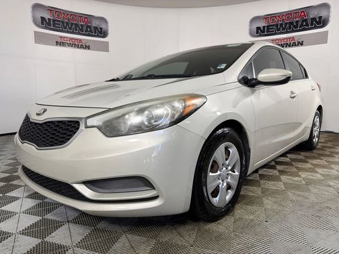Used 2015 Kia Forte LX FWD image 7