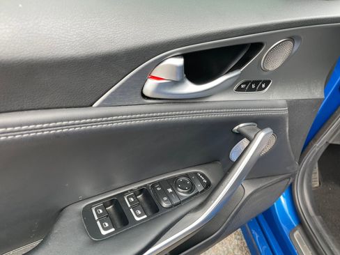 Used 2021 Kia Stinger GT2 image 13