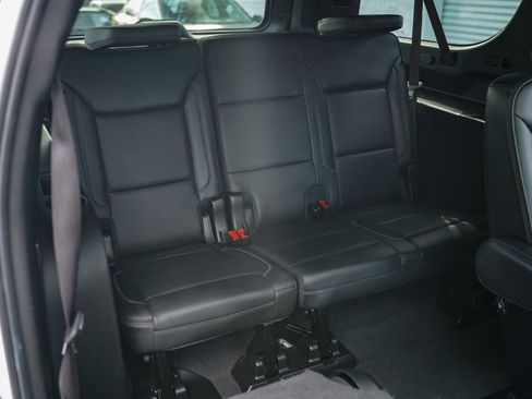 Used 2024 GMC Yukon XL Denali AWD/4WD image 28