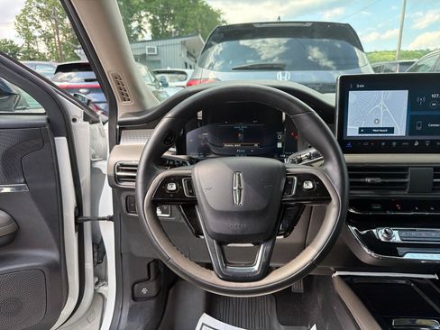 Used 2023 Lincoln Corsair AWD w/ Equipment Group 101A image 20