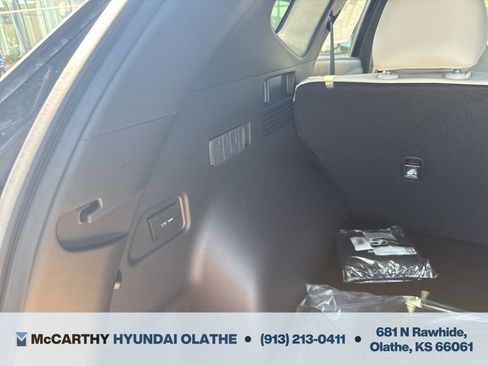 Certified 2025 Hyundai Tucson Limited AWD/4WD image 20