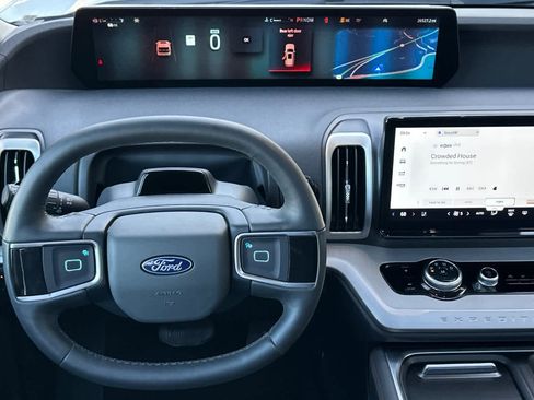 Certified 2025 Ford Expedition Max Active AWD/4WD image 16