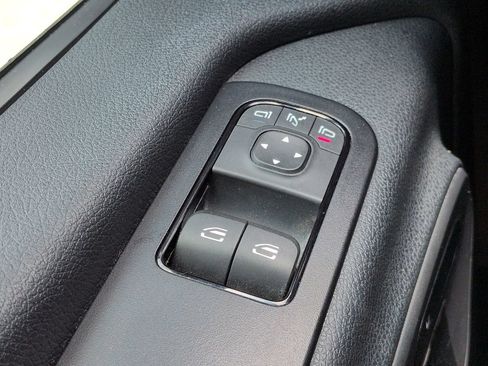 Used 2025 Mercedes-Benz Sprinter 2500 image 22