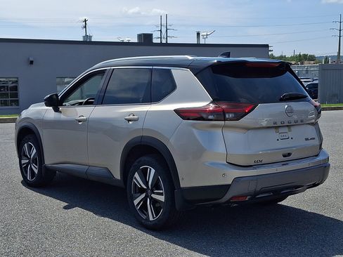 Used 2024 Nissan Rogue SL w/ SL Premium Package AWD/4WD image 7