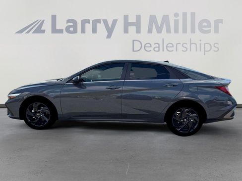 New 2026 Hyundai Elantra SEL Sport FWD image 3