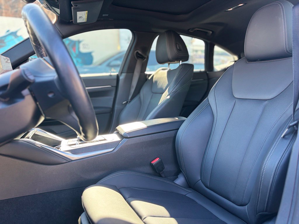 Used 2023 BMW i4 eDrive40 w/ M Sport Package RWD image 8