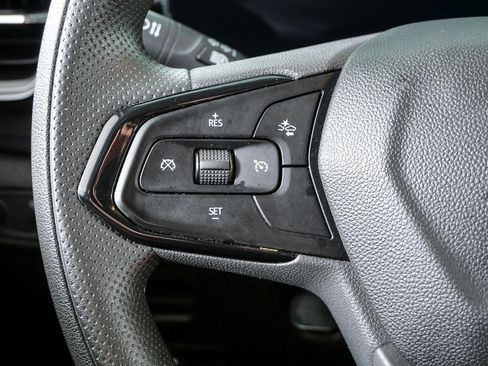 Used 2025 Chevrolet TrailBlazer LT AWD/4WD image 10