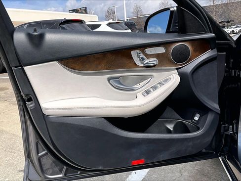 Used 2018 Mercedes-Benz C 300 Sedan image 19