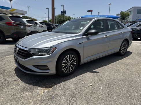 Used 2020 Volkswagen Jetta R-Line FWD image 7