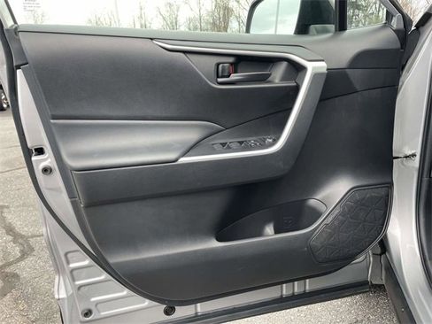 Used 2024 Toyota RAV4 LE image 17