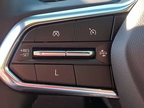 Used 2025 Chevrolet Equinox LT AWD/4WD image 21