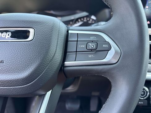 Certified 2024 Jeep Compass Latitude AWD/4WD image 14
