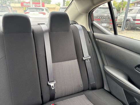 Used 2025 Nissan Sentra SV FWD image 32
