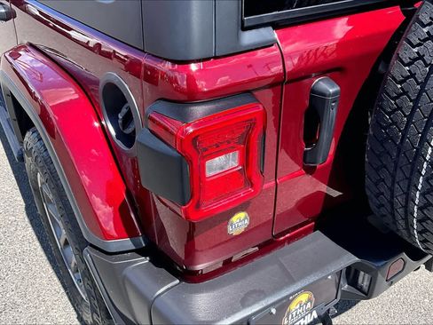 Used 2021 Jeep Wrangler Unlimited Sport AWD/4WD image 32