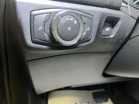 Used 2020 Ford Fusion SE image 20