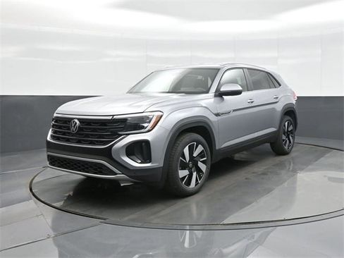 New 2026 Volkswagen Atlas Cross Sport SE image 3