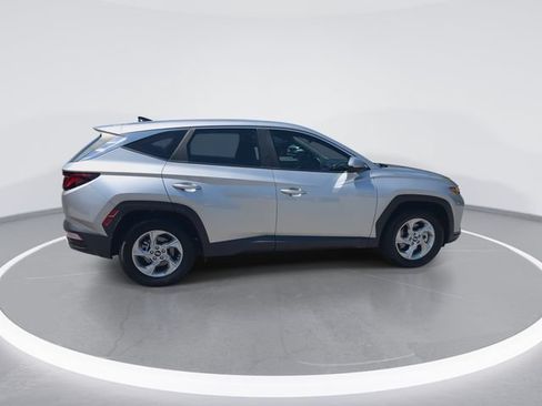 Certified 2024 Hyundai Tucson SE FWD image 9