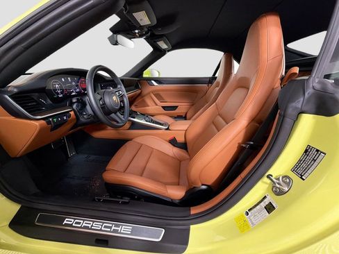 Used 2025 Porsche 911 Carrera RWD image 22