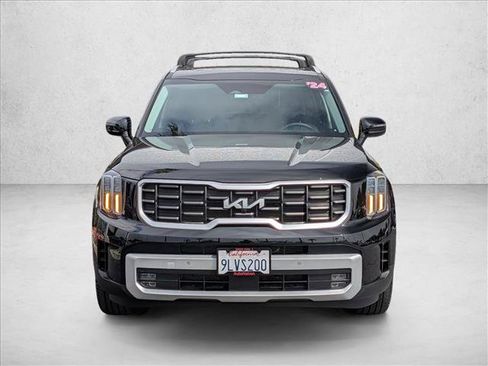 Used 2024 Kia Telluride SX w/ Towing Package FWD image 2