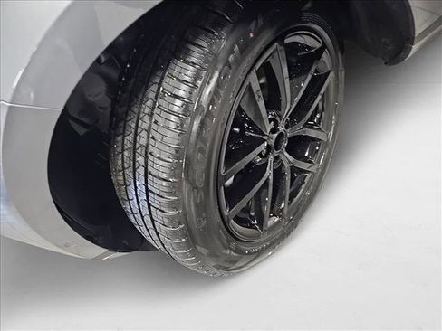 New 2026 Land Rover Range Rover Evoque S image 29