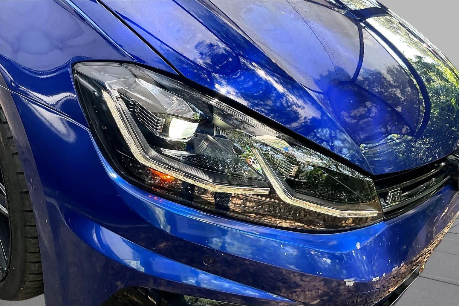 Used 2018 Volkswagen Golf R 4-Door AWD/4WD image 28