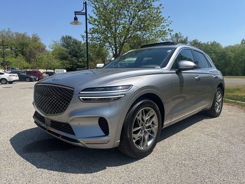 Used 2025 Genesis GV70 2.5T w/ Advanced Package AWD/4WD image 6