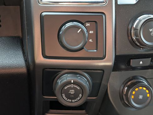Used 2016 Ford F150 XLT w/ Equipment Group 302A Luxury AWD/4WD image 30
