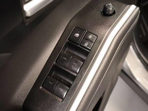 Certified 2025 Toyota Highlander XLE AWD/4WD image 12