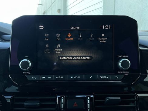 Used 2025 Nissan Pathfinder SV image 32