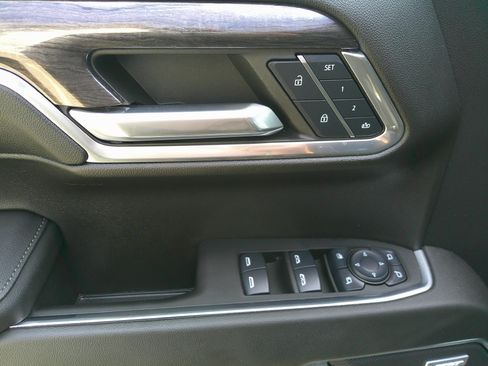 Used 2024 Chevrolet Silverado 1500 LTZ w/ LTZ Premium Package image 18