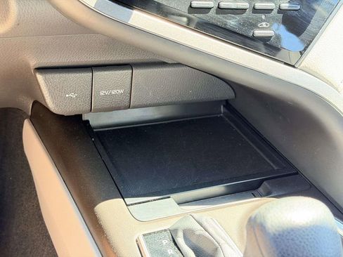 Used 2024 Toyota Camry LE FWD image 6