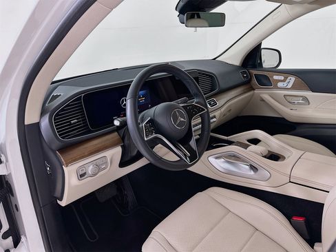 Certified 2025 Mercedes-Benz GLE 350 4MATIC image 10