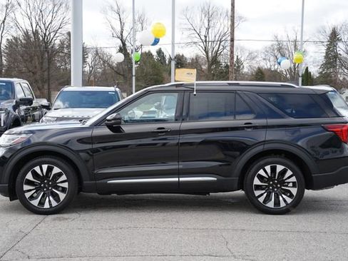 Certified 2025 Ford Explorer Platinum w/ LUX Leather Package AWD/4WD image 4