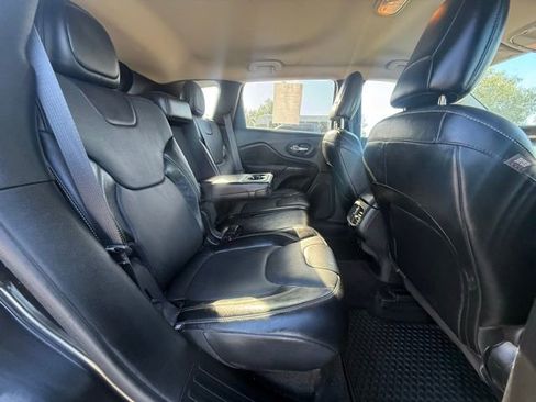 Used 2015 Jeep Cherokee Limited w/ Luxury Group image 14